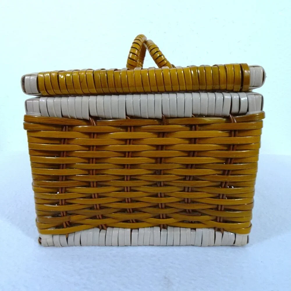 N/A plastic wicker